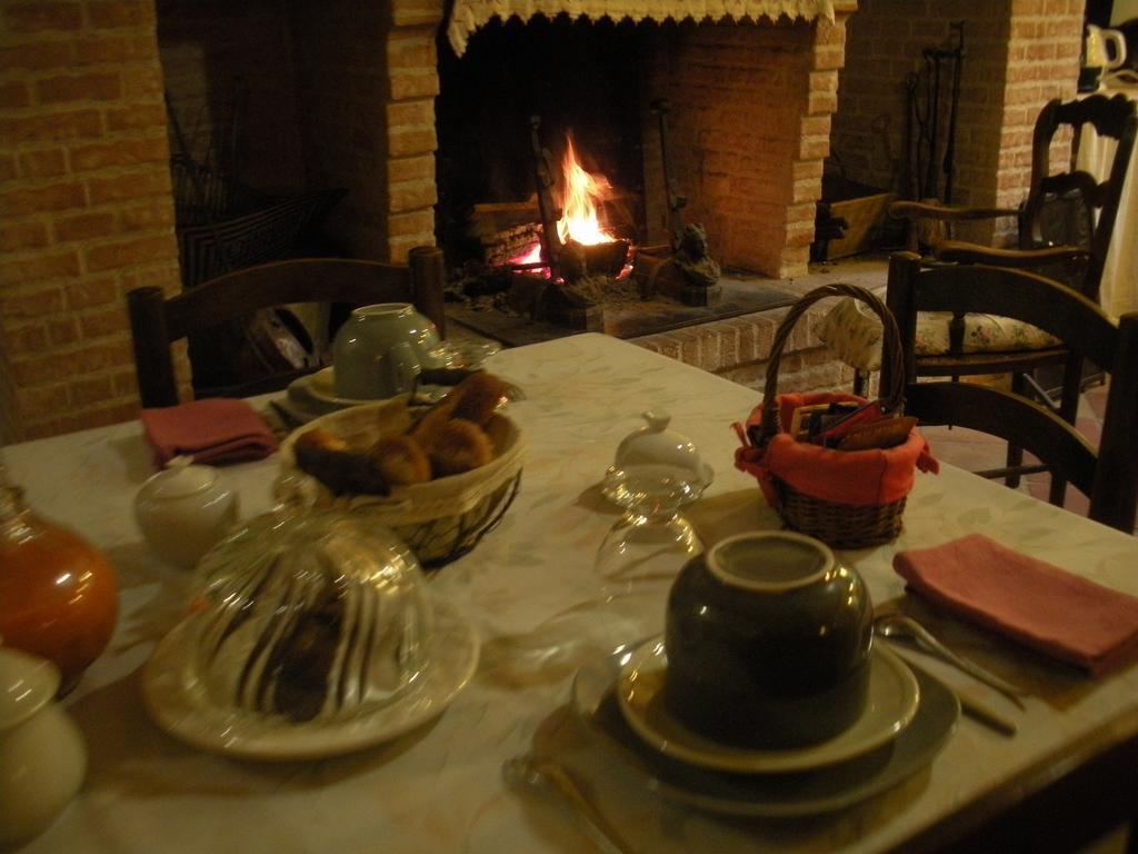 Bed and Breakfast Ferme Saint Joseph Le Fousseret Exterior foto