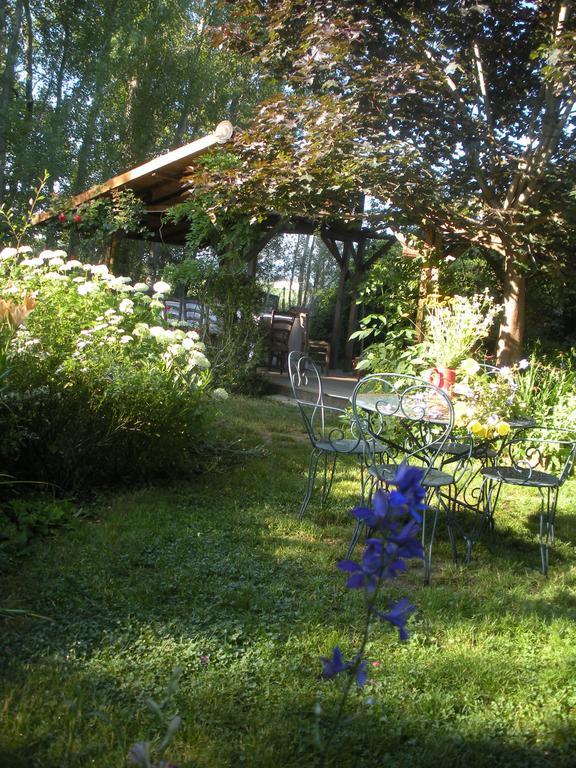 Bed and Breakfast Ferme Saint Joseph Le Fousseret Exterior foto