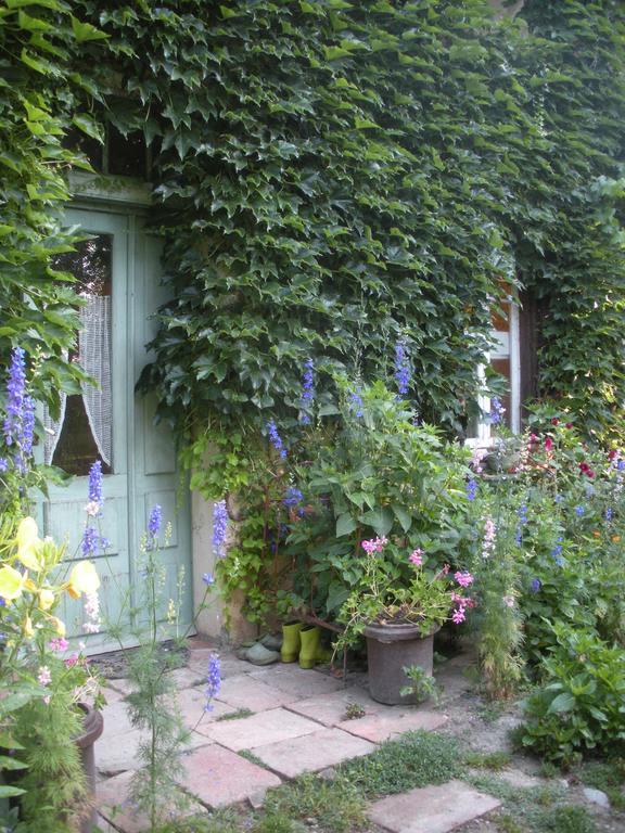 Bed and Breakfast Ferme Saint Joseph Le Fousseret Exterior foto
